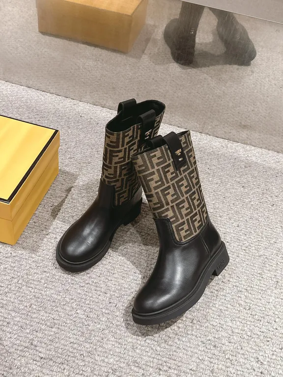 Fendi Shoe 